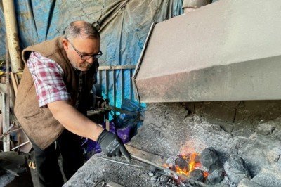 40 yıldır demire şekil veriyor