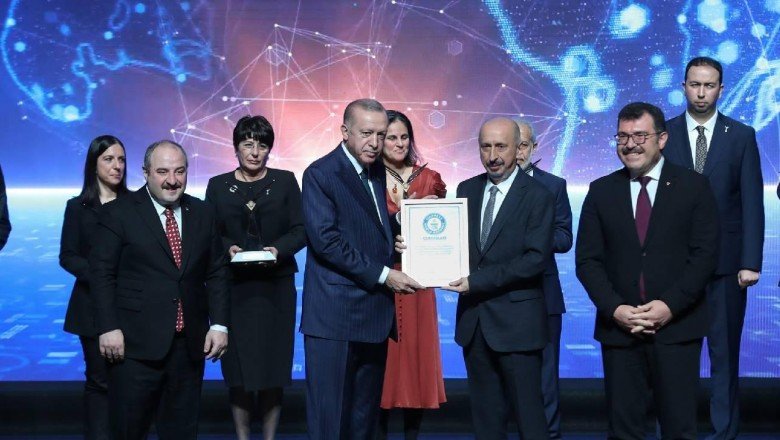 Emrehan Halıcı Guinness Dünya Rekortmeni unvanına sahip oldu