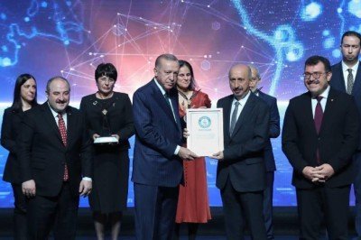 Emrehan Halıcı Guinness Dünya Rekortmeni unvanına sahip oldu