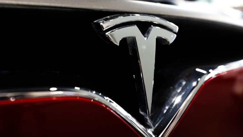 Tesla 475 binden fazla aracını geri çağırdı