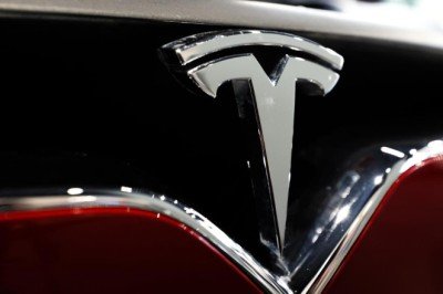 Tesla 475 binden fazla aracını geri çağırdı