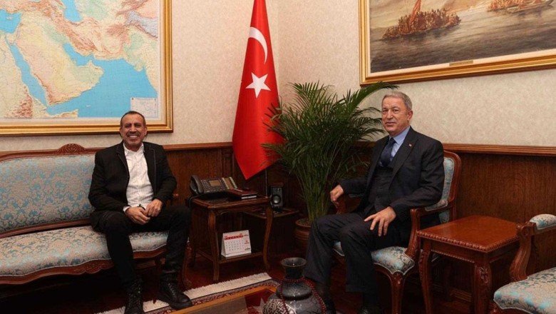 Bakan Akar sanatçı Haluk Levent'i kabul etti