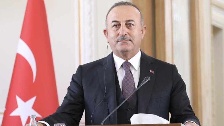Bakan Çavuşoğlu, Hollandalı mevkidaşı Hoekstra ile görüştü