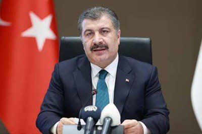 Bakan Koca köye aşı götüren sağlıkçıların videosunu paylaştı