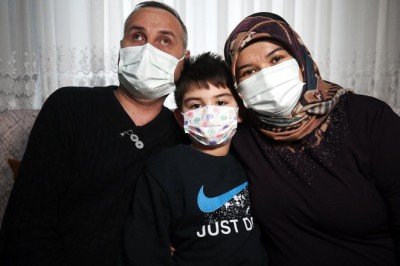 Gören gözü olan eşinin böbreğiyle yaşama tutundu