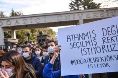 Boğaziçi Üniversitesi’nde üç dekan görevden alındı