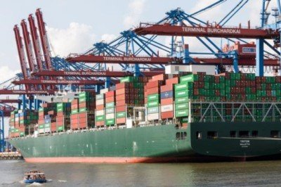 Alman ekonomisi son çeyrekte küçüldü