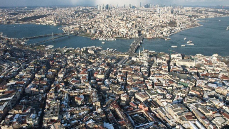 Beyaz örtü İstanbul'u süsledi