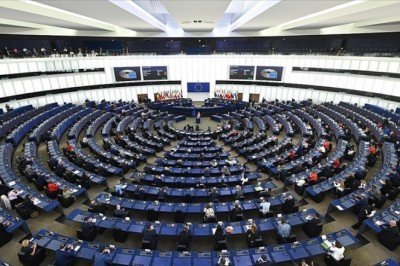 Dijital reklamcılığa AB kuralları: Kişileri ırk, din ve cinsiyeti üzerinden hedef almak yasaklanacak