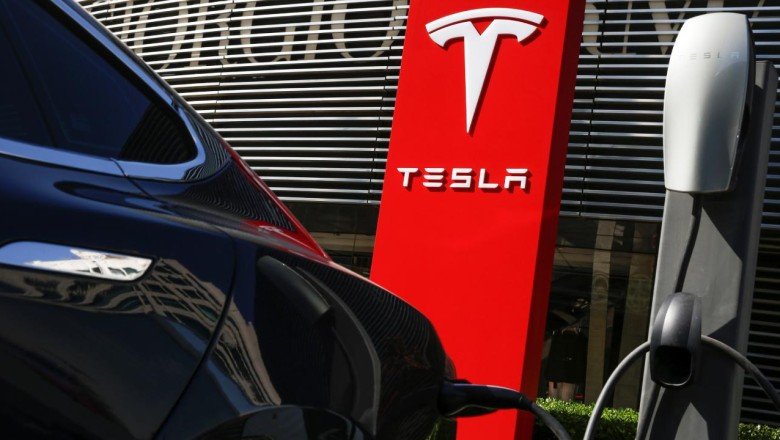 Tesla, Türkiyeye geliyor: 10 ayrı noktada şarj istasyonu kuracak