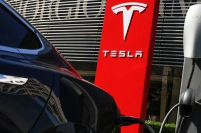 Tesla, Türkiyeye geliyor: 10 ayrı noktada şarj istasyonu kuracak