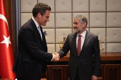 Bakan Nebati, AHK Türkiye heyetiyle görüştü