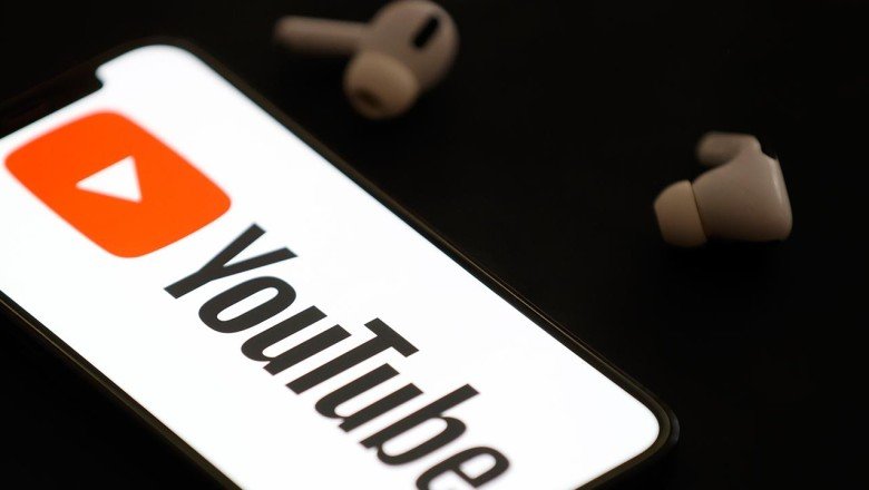 YouTube: Russia Today ve Sputnik bağlantılı hesapları engelleyeceğiz