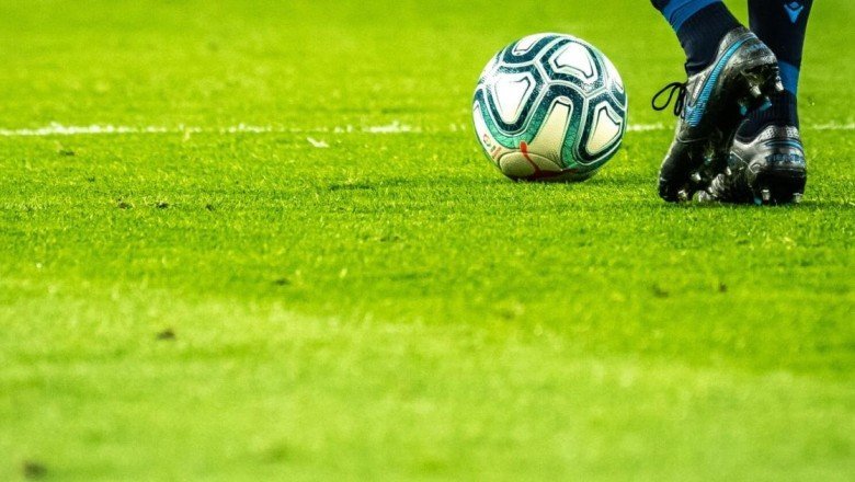 FIFA'da 43'üncü, UEFA'da 19'uncu sıraya gerileyen Türk futbolu eriyor... "Ülkenin topyekun bir futbol politikası, bir stratejisi olmalı"