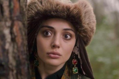 Alparslan Karaca kimdir? Alparslan Büyük Selçuklu Karaca Hatun'u kim oynuyor? Rabia Soytürk canlandırıyor! Rabia Soytürk kaç yaşında?