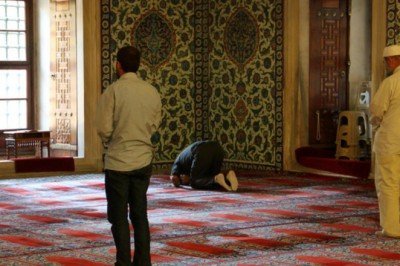 Cuma namazı kaç dakika sürer, kaçta biter? Cuma namazı süresi..