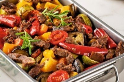 Fırında kavurmalı türlü