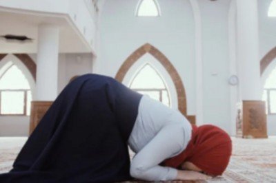 Öğle namazı nasıl kılınır? Öğle namazı kaç rekat? Öğle namazı kılınışı Diyanet bilgileri!