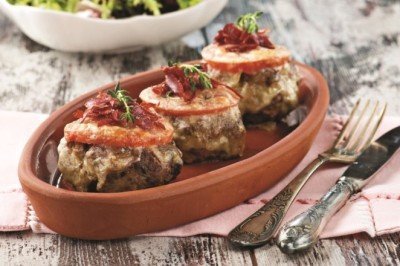 Peynirli ve domatesli köfte