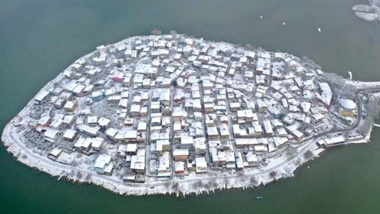 Türkiye'nin küçük Venedik'i beyaza büründü