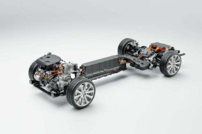 Volvo mesafeyi artıracak