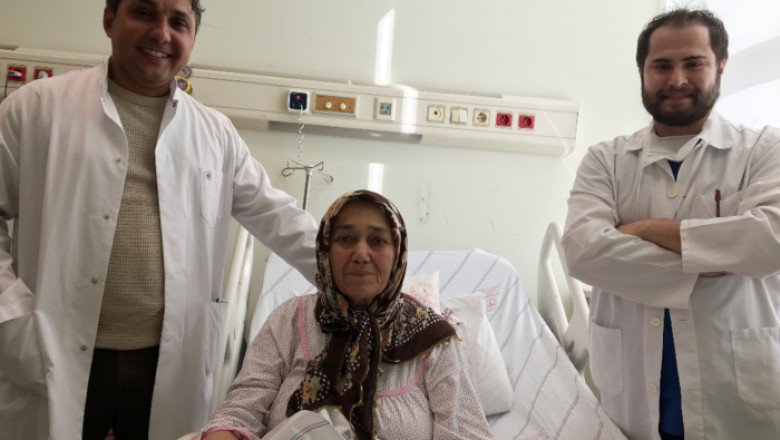 Antalya'da hastanın ince bağırsağı karnına yapıştı: Tespih tanesi gibi dizdik