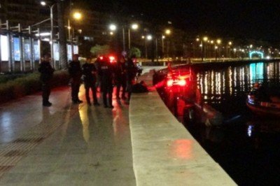 İzmir'de korkunç manzara! Balık tutanlar fark etti, denizden ceset çıktı