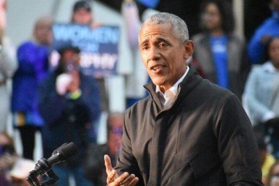 Obama 5 yıl sonra Beyaz Saray'da! Biden esprisi kahkahaya boğdu