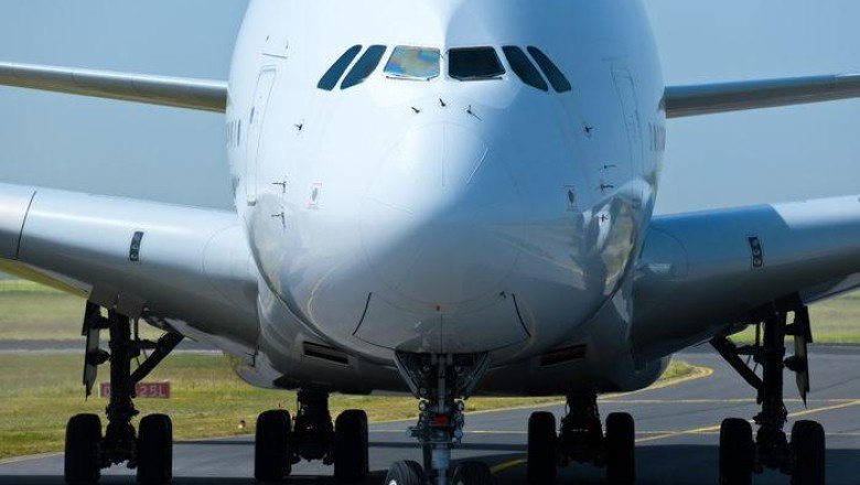 Patates kızartması gibi kokuyor! Yolcu uçağını yemeklik yağ ile uçurdular