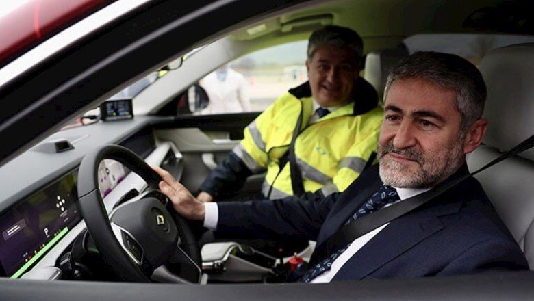 Bakan Nebati, Togg'un direksiyonuna geçti