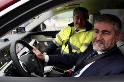 Bakan Nebati, Togg'un direksiyonuna geçti