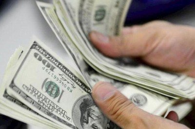 Dolar ve Euro'da yeni zirve