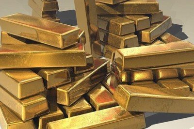 Martta en fazla reel getiri külçe altında oldu