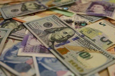 Merkez bankaları para olup yağdı