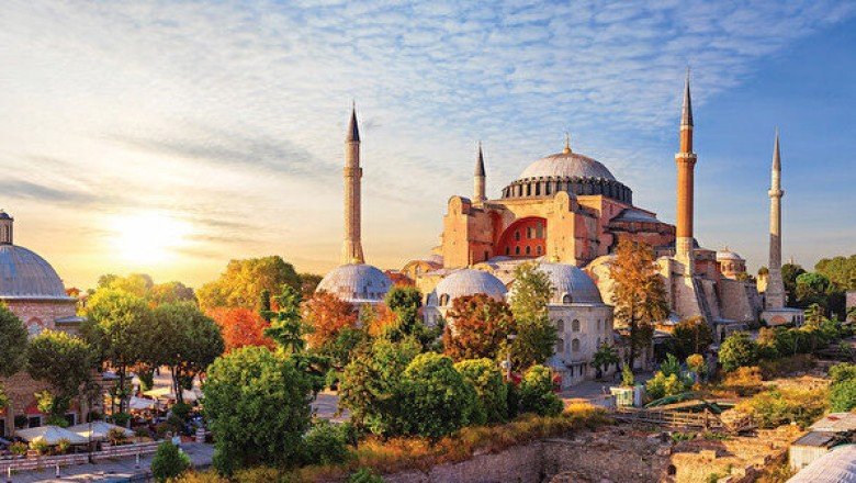 Ayasofya’da ikinci sevinç: Medrese cuma günü açılıyor