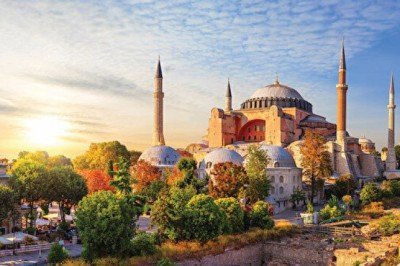 Ayasofya’da ikinci sevinç: Medrese cuma günü açılıyor