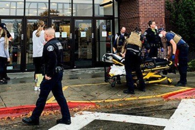 AVM'ye silahlı saldırı! Çok sayıda yaralı var