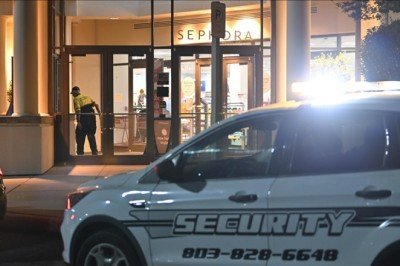 Güney Carolina'da alışveriş merkezinde düzenlenen silahlı saldırıda 12 kişi yaralandı