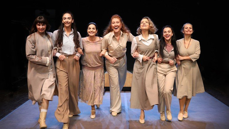 İBB Şehir Tiyatroları 13 oyunla seyirci karşısında