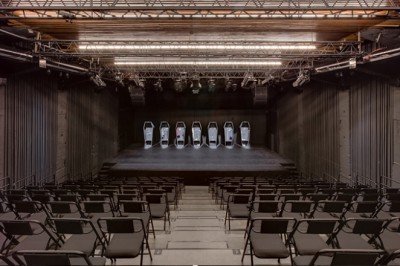 Elektriksiz kalan Moda Sahnesi, 