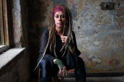 Mine Söğüt: Kirlenmeden yazmanız mümkün değil