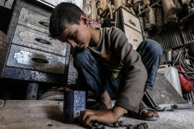 1 milyonun üzerinde çocuk eğitim dışında... Kim bu çocuklar? Nerede yanlış yapılıyor?