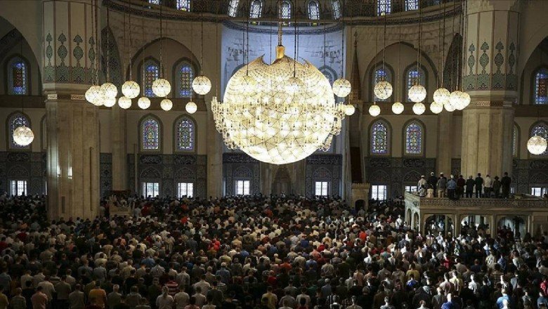 Bayram namazı saat kaçta kılınacak? İşte İl il bayram namaz vakitleri