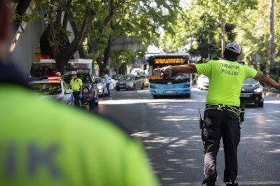 İstanbul Valiliği, 1 Mayıs etkinlikleri dolayısıyla kapatılacak yolları duyurdu
