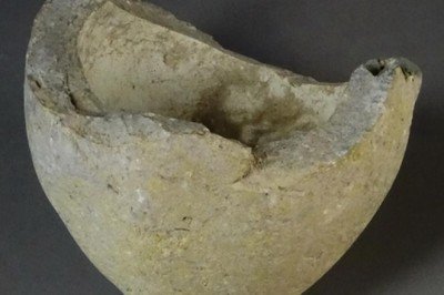 Kudüs'te bulunan kadim nesnelerin, Haçlı Seferleri'nden kalma el bombaları olabileceği tespit edildi