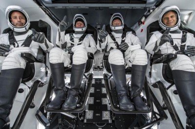 Uluslararası Uzay İstasyonu'nda işbirliği: Ruslar turistlere tuvaletin kapılarını açmış