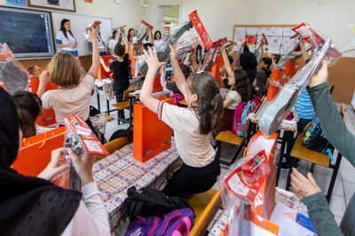 Hepsiburada'dan 10 bin çocuğu gülümseten proje: Bir Gülüş Yeter