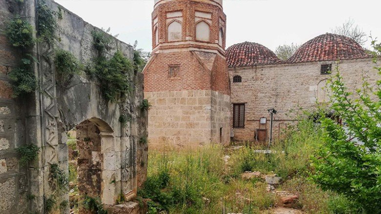UNESCO Dünya Mirası Geçici Listesi'ndeki Yivli Minare kaderine terk edildi