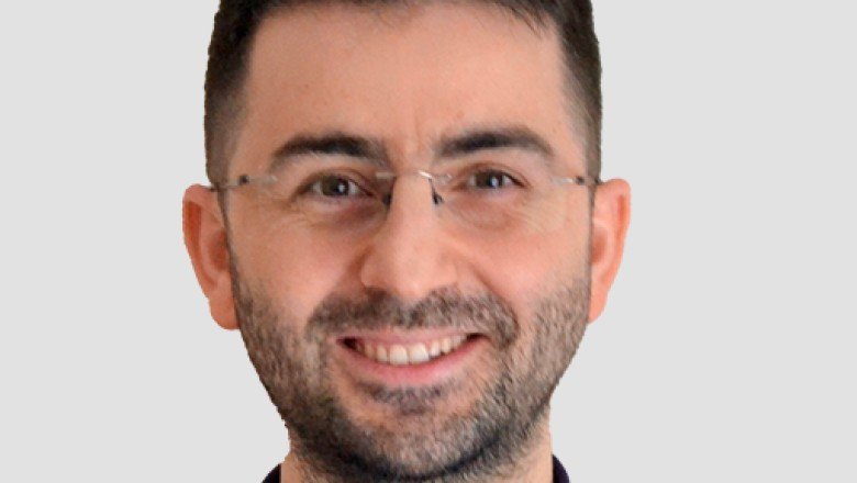 Yaşadığımız hayat ve şakayık çiçekleri kime ait?