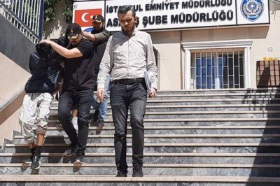 Alacak kavgasında arkadaşlarını öldürdüler!